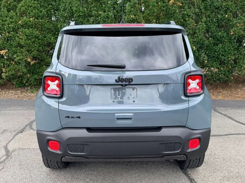 Used 2018 Jeep Renegade Altitude image 10