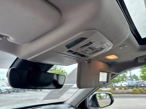 Used 2023 Toyota Highlander XLE AWD/4WD image 14