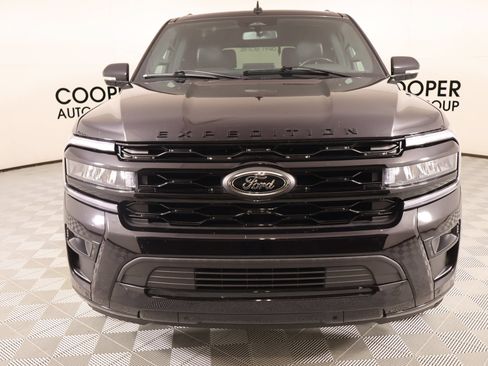 Used 2024 Ford Expedition Limited AWD/4WD image 10