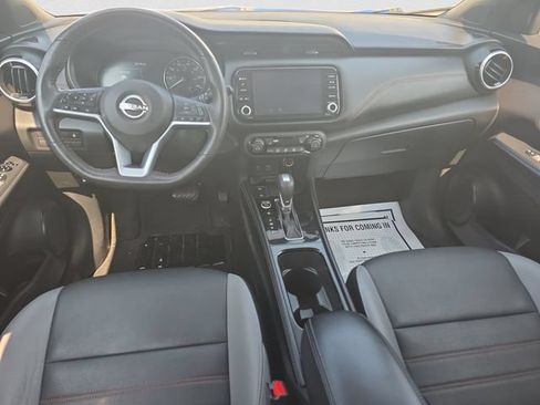 Used 2023 Nissan Kicks SR w/ SR Premium Package FWD image 10