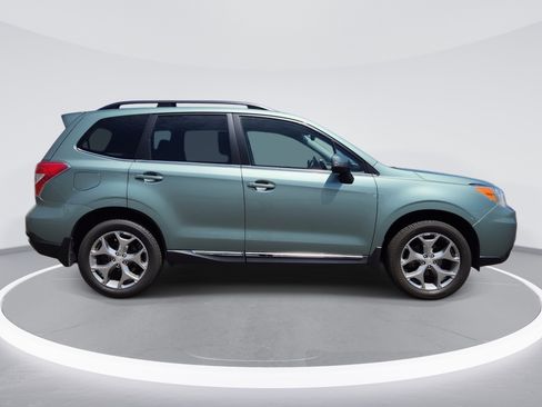 Used 2016 Subaru Forester 2.5i Touring w/ Eyesight & Navigation System AWD/4WD image 4