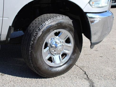 Used 2018 RAM 2500 Tradesman w/ Chrome Appearance Group image 24