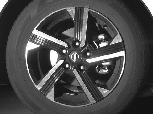 Used 2025 Nissan Sentra SV FWD image 12
