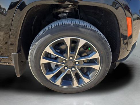 New 2025 Jeep Grand Cherokee L Overland w/ Luxury Tech Group IV AWD/4WD image 34