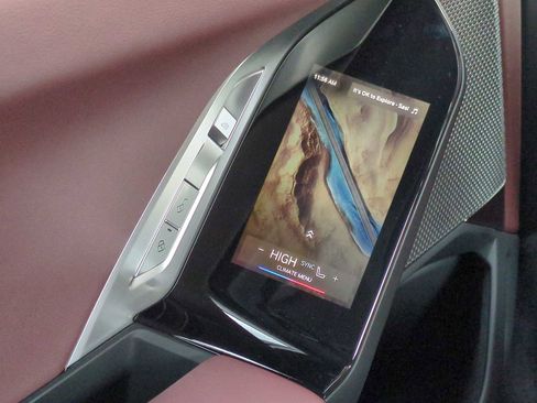 New 2025 BMW 760i xDrive w/ Executive Package image 39