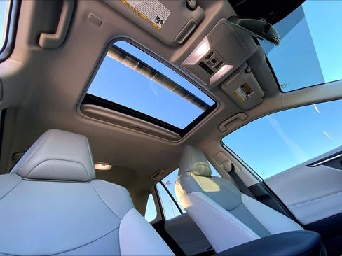 Used 2025 Toyota RAV4 XLE Premium image 13