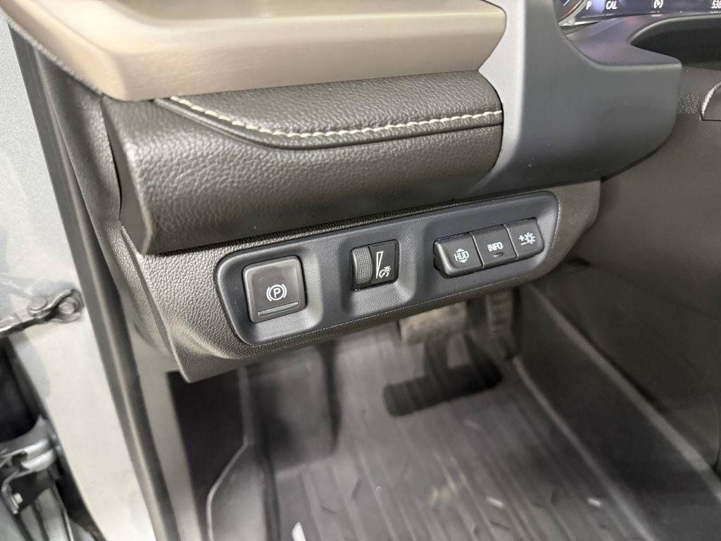 Used 2023 GMC Acadia Denali w/ Denali Ultimate Package AWD/4WD image 16
