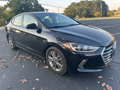 Used 2018 Hyundai Elantra Value Edition FWD image 5