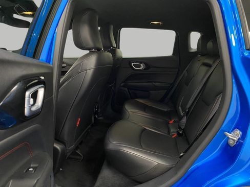 Used 2025 Jeep Compass Trailhawk AWD/4WD image 86