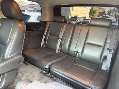 Used 2011 GMC Yukon Denali AWD/4WD image 28