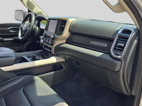 Used 2022 RAM 1500 Laramie AWD/4WD image 16