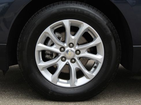 Used 2018 Chevrolet Equinox LT FWD image 25