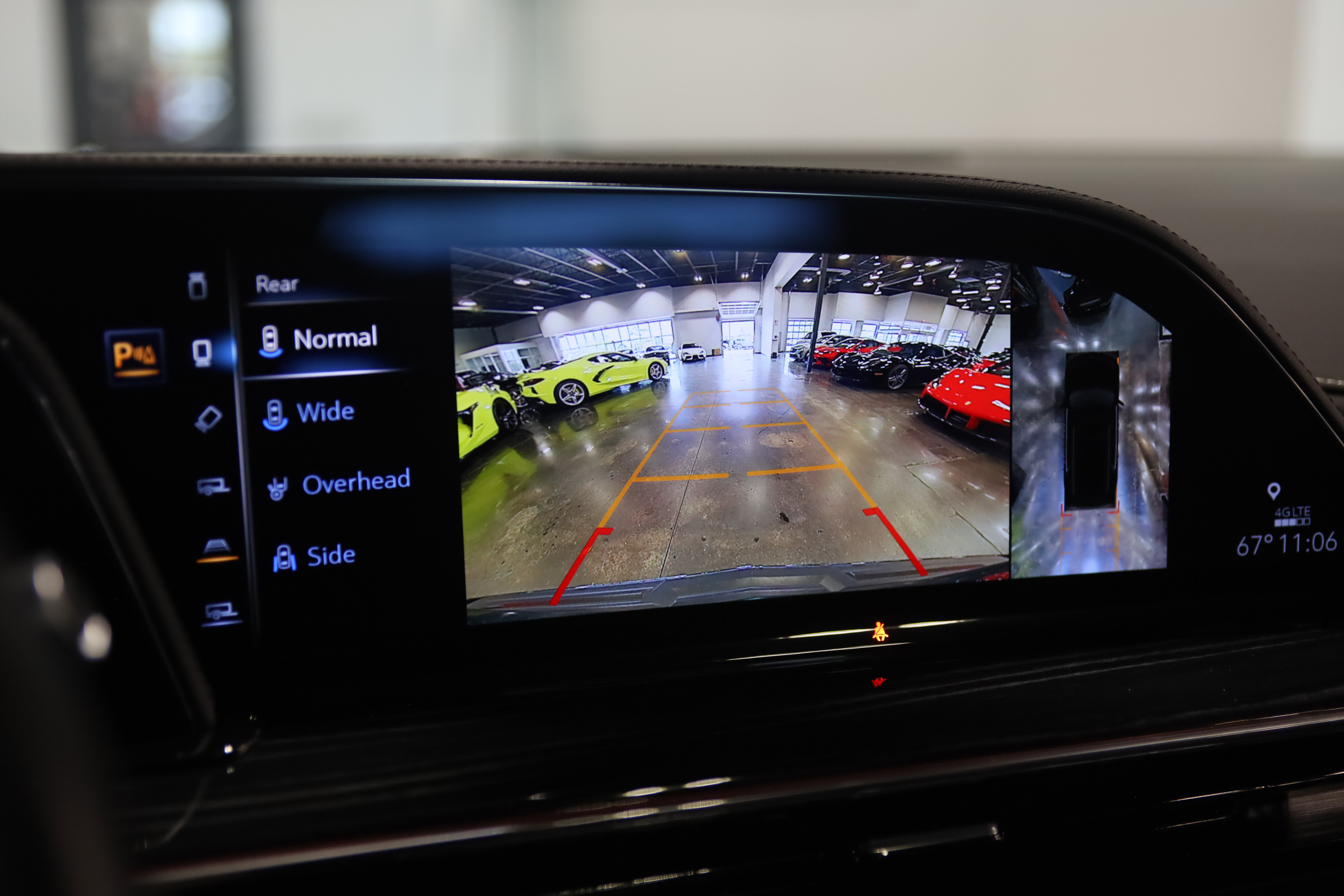Used 2024 Cadillac Escalade ESV V AWD/4WD image 31