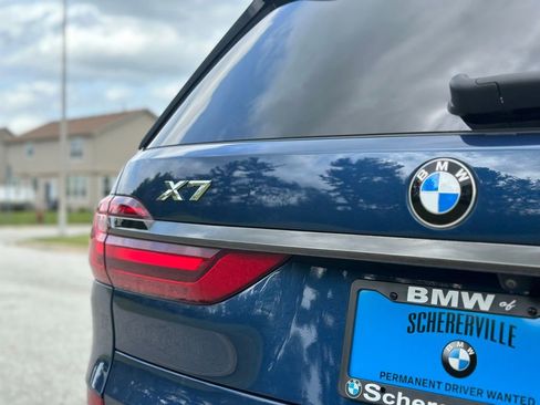 Used 2022 BMW X7 xDrive40i w/ M Sport Package AWD/4WD image 13