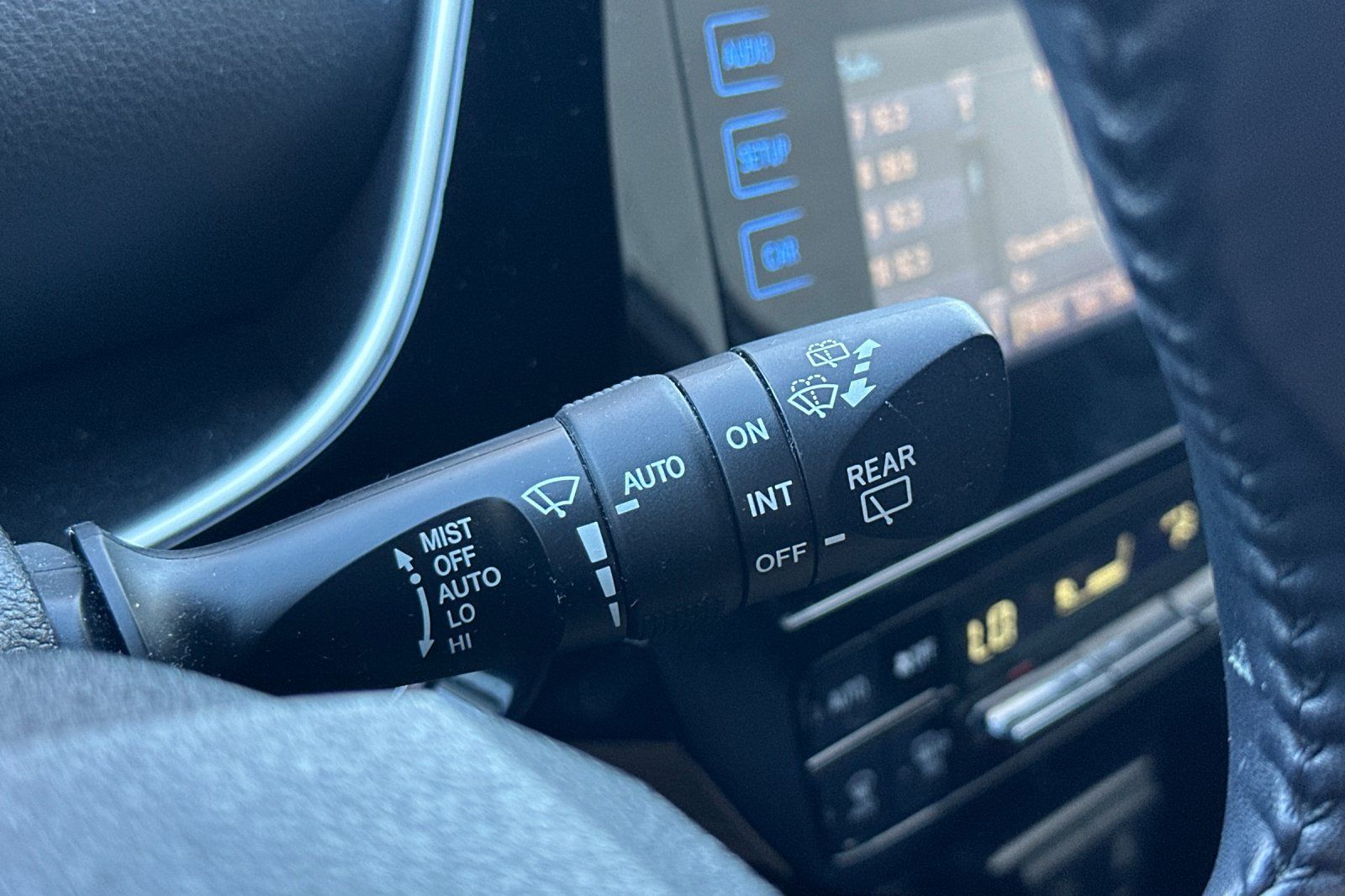 Used 2019 Toyota Prius XLE FWD image 39