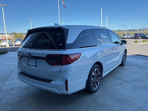 New 2026 Honda Odyssey Elite image 5