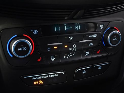 Used 2018 Ford Escape SEL image 30