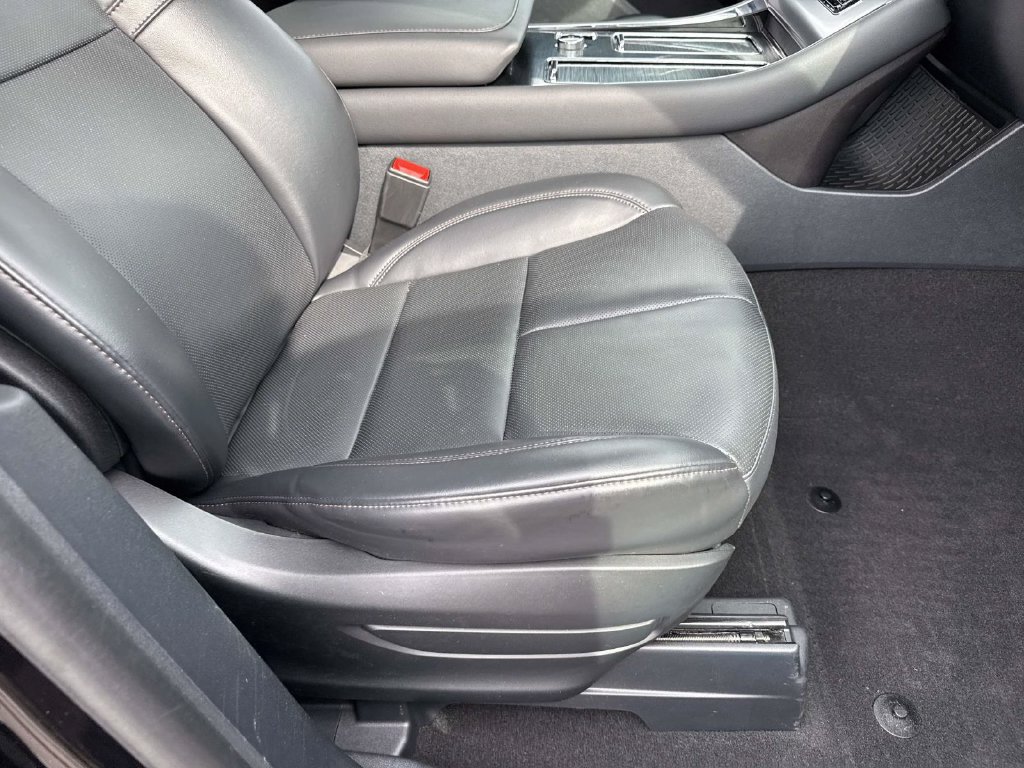 Used 2025 Lincoln Aviator AWD image 27