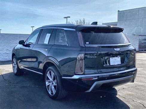 Certified 2026 Cadillac Vistiq Luxury image 33