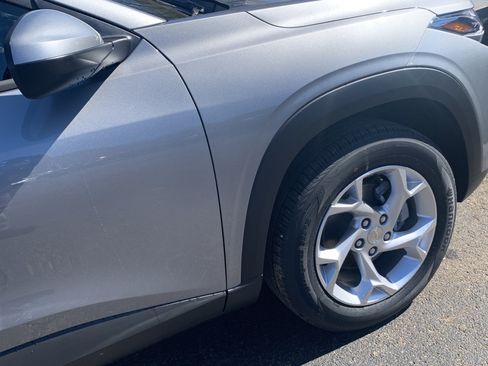 New 2026 Chevrolet Trax LS w/ LS Convenience Package FWD image 23