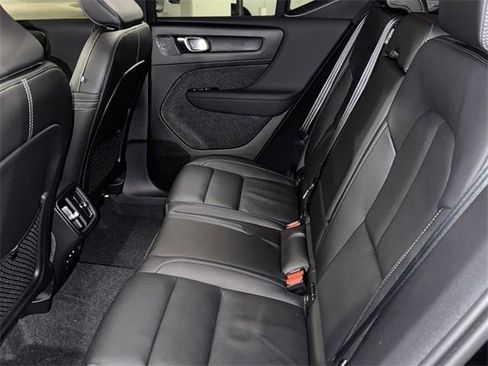 New 2025 Volvo XC40 B5 Core w/ Protection Package Premier AWD/4WD image 22