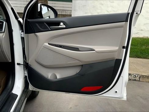 Used 2018 Hyundai Tucson SEL image 24