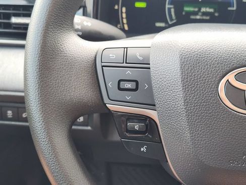 Used 2026 Toyota Camry LE FWD image 28