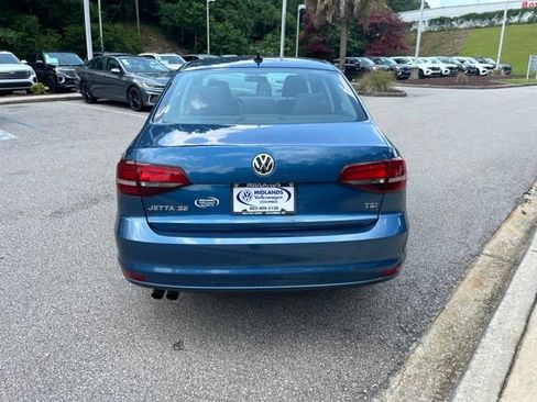 Used 2018 Volkswagen Jetta SE FWD image 31