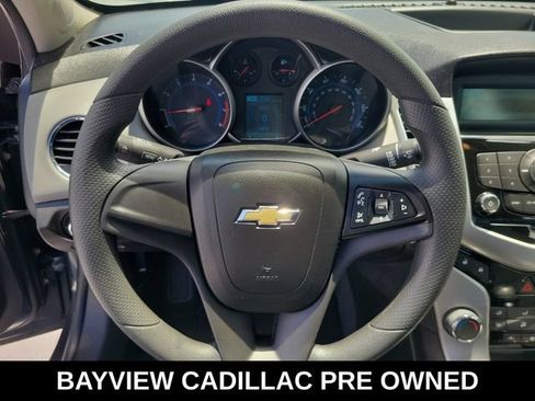 Used 2013 Chevrolet Cruze LS FWD image 26