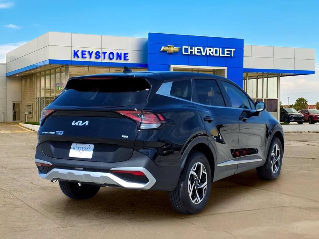 Used 2025 Kia Sportage LX AWD/4WD image 7