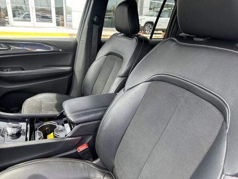 Used 2023 Jeep Grand Cherokee Altitude image 17