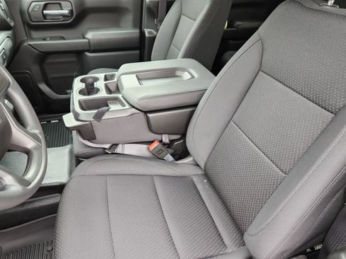 Used 2024 Chevrolet Silverado 1500 W/T image 9