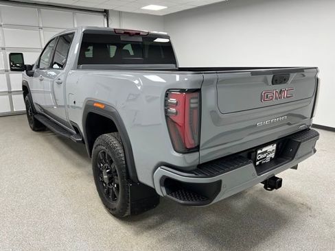 Used 2024 GMC Sierra 3500 AT4 w/ AT4 Premium Plus Package AWD/4WD image 7