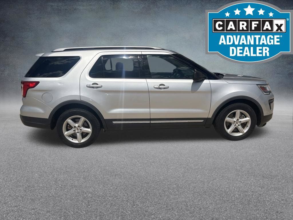 Used 2018 Ford Explorer XLT FWD image 1
