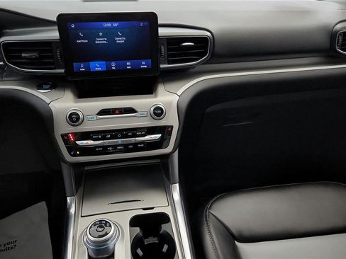 Used 2023 Ford Explorer XLT w/ Equipment Group 202A image 26