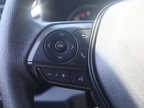 Used 2025 Toyota RAV4 XLE AWD/4WD image 7
