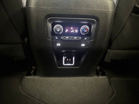 Used 2023 Chevrolet Tahoe Z71 w/ Luxury Package image 21