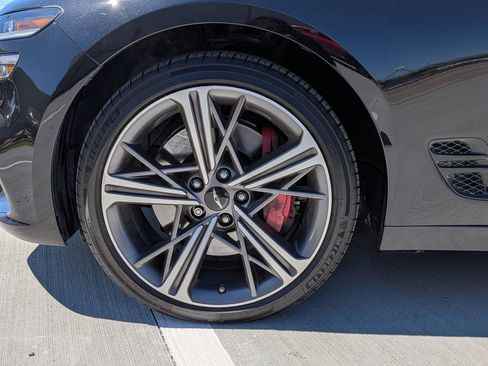 Used 2025 Genesis G70 2.5T w/ Sport Prestige Package image 9