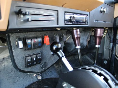 Used 1988 Jeep Wrangler Sahara AWD/4WD image 17