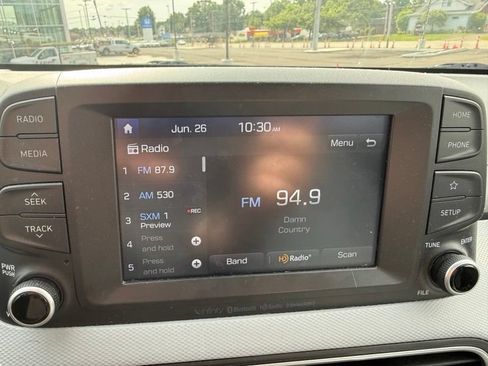 Used 2019 Hyundai Kona Limited FWD image 12