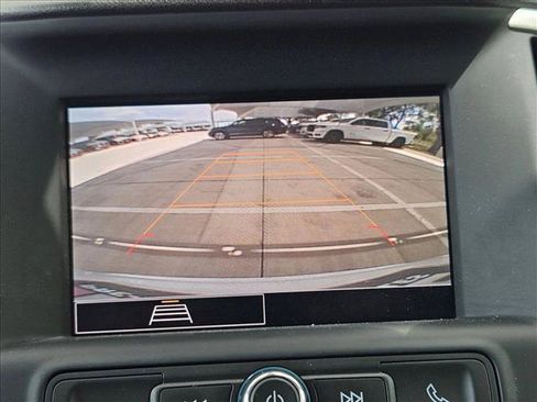 Used 2024 GMC Terrain SLE AWD/4WD image 12
