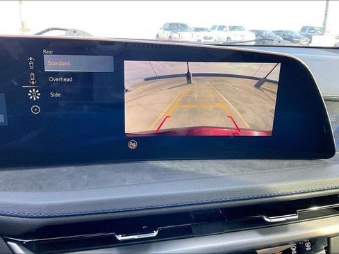 Used 2025 Cadillac XT4 Sport image 26