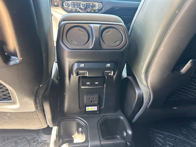 Used 2025 Jeep Gladiator Mojave AWD/4WD image 38