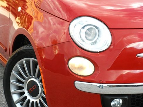 Used 2012 FIAT 500 Lounge w/ Luxury Leather Pkg FWD image 3