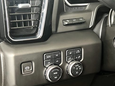 Used 2024 GMC Sierra 1500 Denali Ultimate image 11