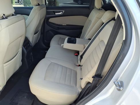 Used 2018 Ford Edge SEL image 20