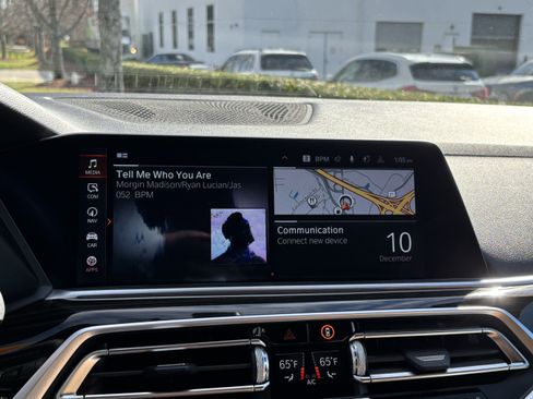 Used 2019 BMW X5 xDrive40i w/ M Sport Package image 24