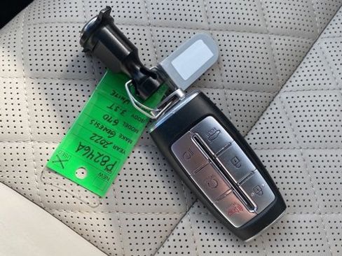 Used 2022 Genesis G70 3.3T image 26