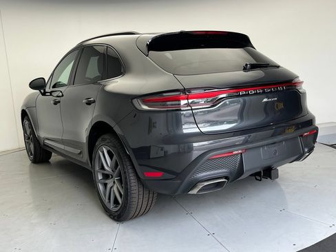 Used 2026 Porsche Macan AWD/4WD image 3