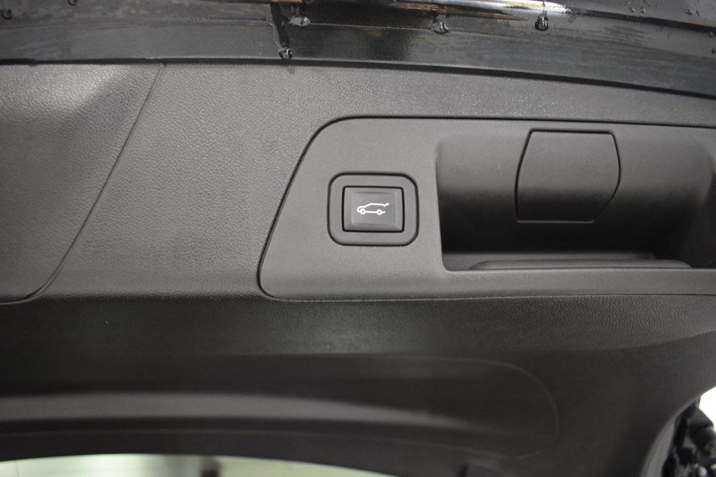 Used 2024 Buick Envision Avenir AWD/4WD image 35